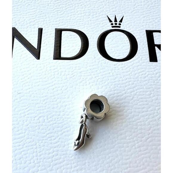 ⭐️BOGO FREE⭐️ EUC Pandora Dangle Stiletto High Heel Shoe Charm 925 ALE - Picture 3 of 3